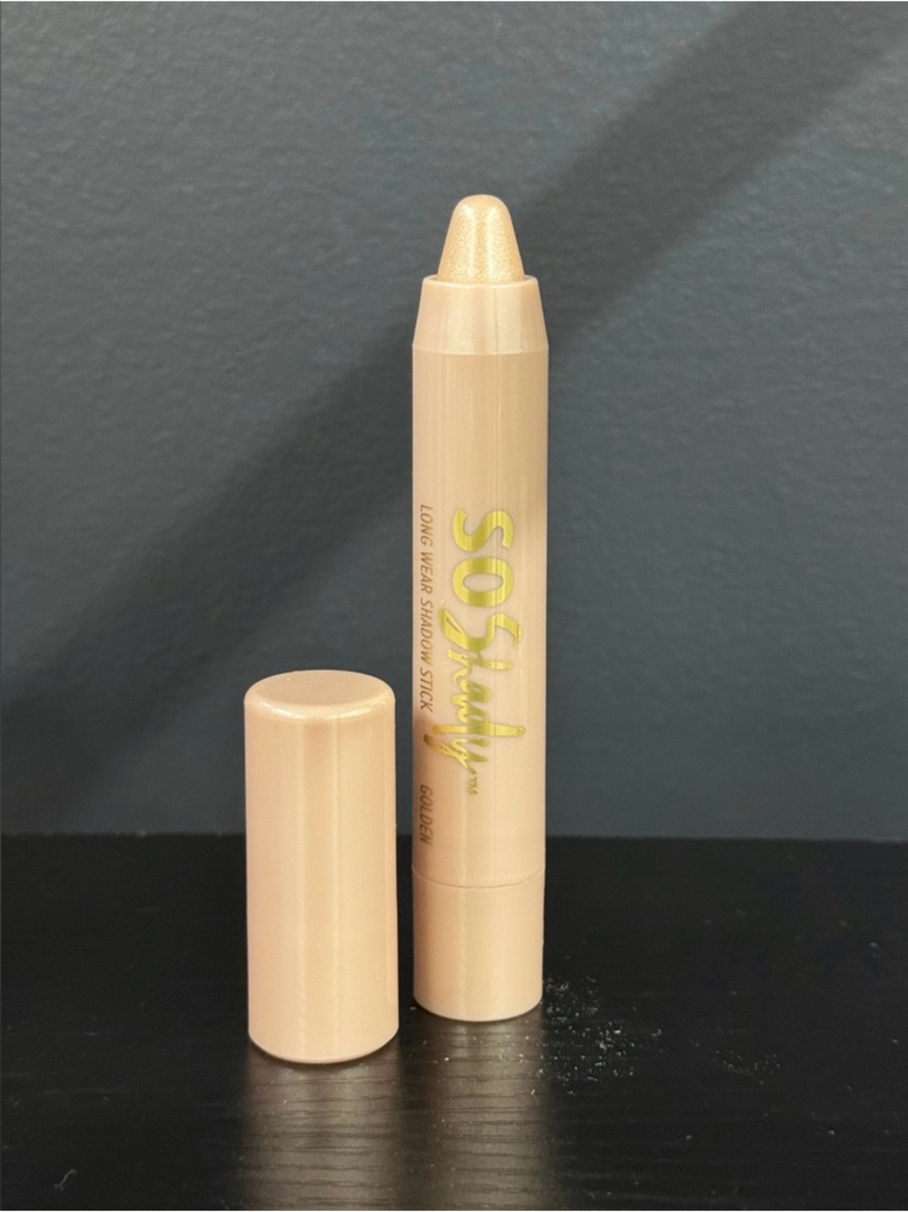 Belle beauty eyeshadow stick - golden